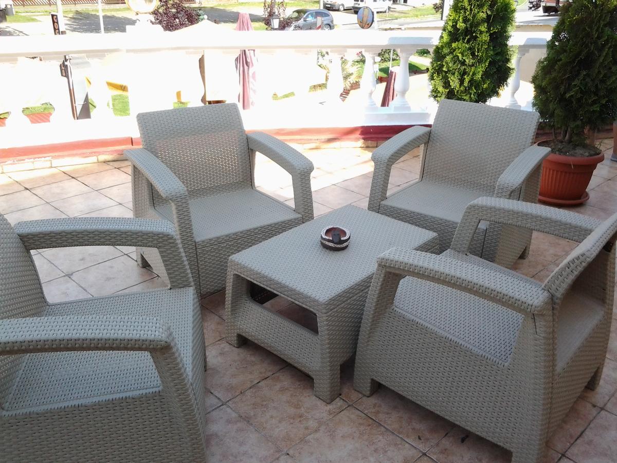 Bed and Breakfast Y Panzió Balatonlelle Exterior foto